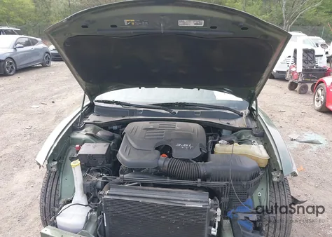 2019 Dodge Charger Sxt Rwd z USA, uszkodzony, nr VIN 2C3CDXBG0KH589395